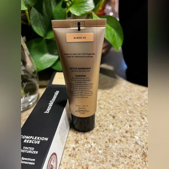 bare minerals Complexion Rescue Tinted Moisturizer SPF 30 Suede 04 Sealed NIB - Picture 1 of 7